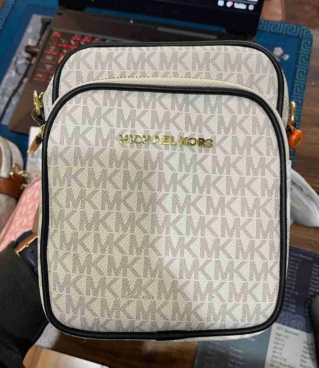 Michael kors side bag white black