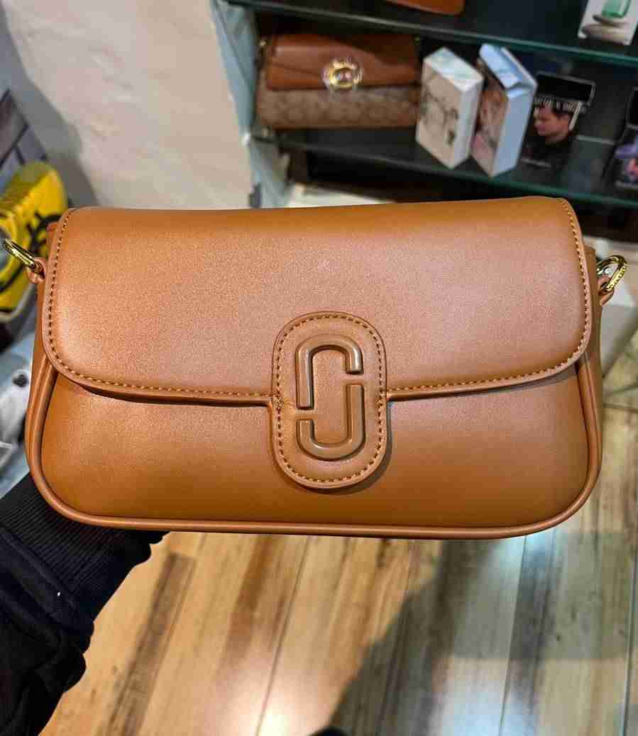 Marc Jacob purse tan