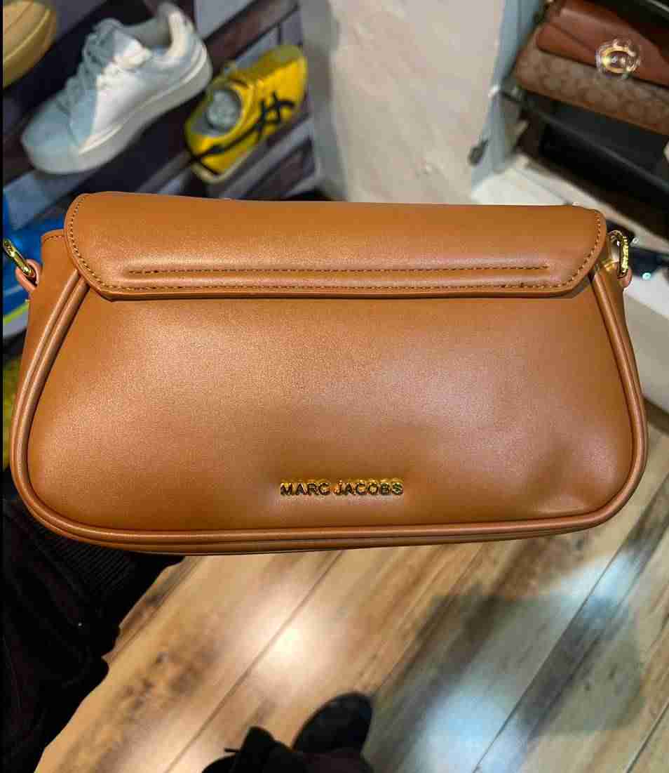 Marc Jacob purse tan