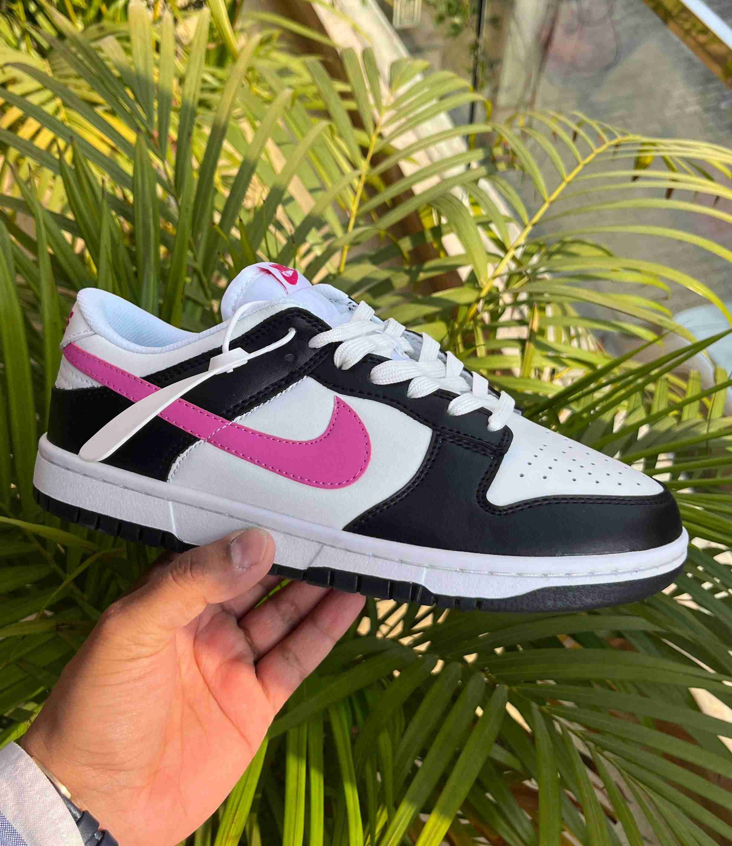 Nike SB dunk pink tick